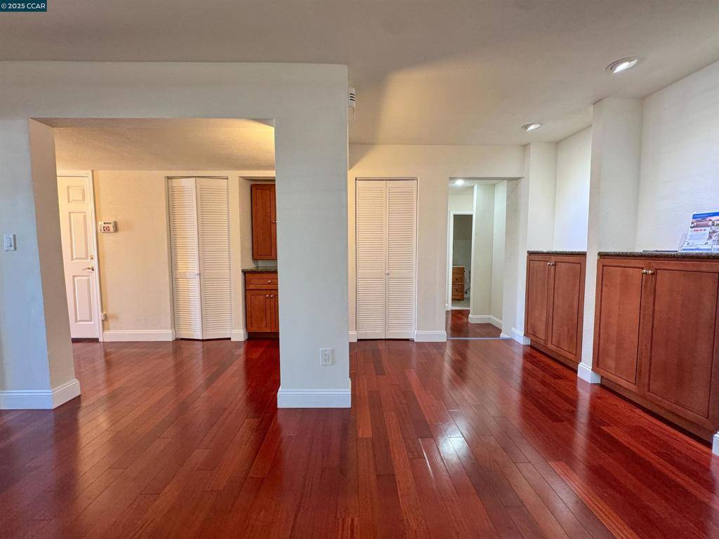 Alameda, CA 94501,404 Coral Reef Rd