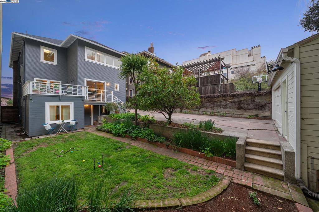 Oakland, CA 94610,667 CHETWOOD STREET