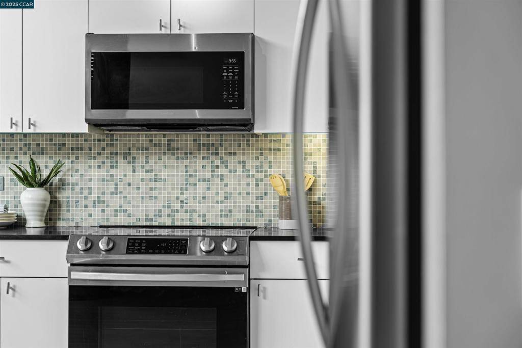 Oakland, CA 94607,311 Oak St #837