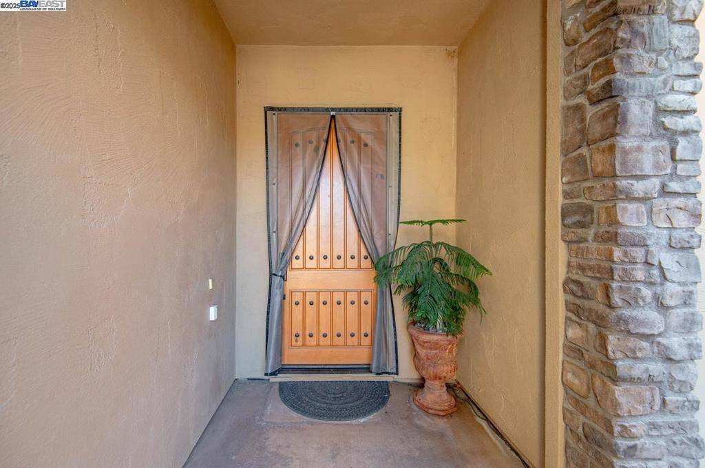 Copperopolis, CA 95228,106 Glen View Ct