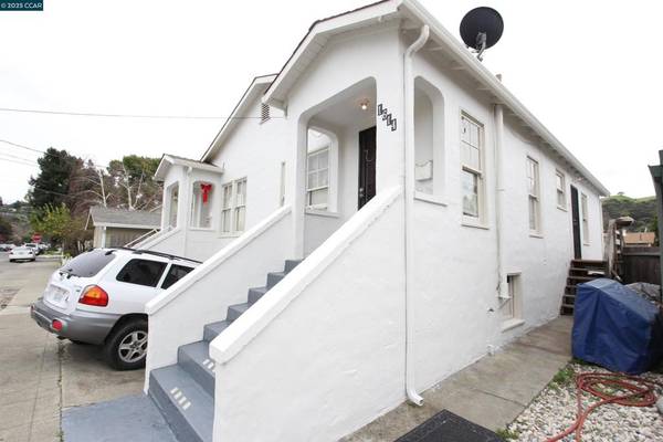 Martinez, CA 94553,1618 Castro St