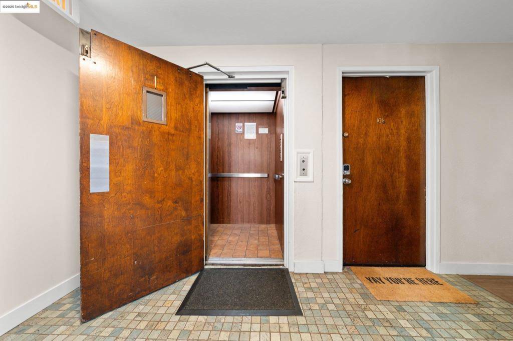 Oakland, CA 94611,127 Bayo Vista #108