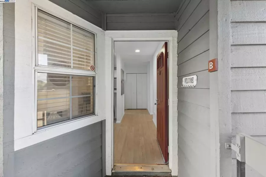 7595 Canyon Meadow Cir #B, Pleasanton, CA 94588