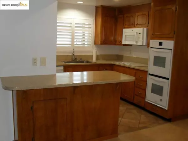 Pittsburg, CA 94565,832 Ventura Dr
