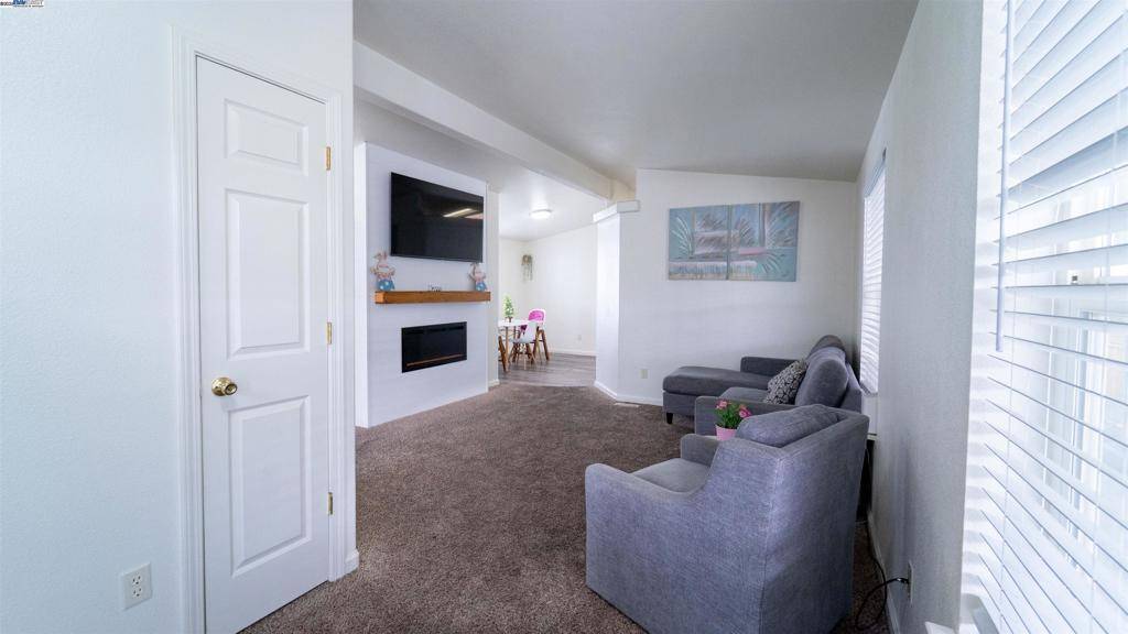Sunnyvale, CA 94089,1225 Vienna Dr