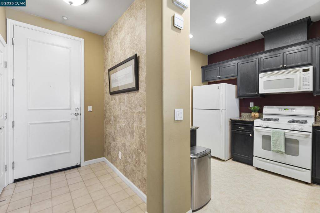 Dublin, CA 94568,3290 Maguire Way #322