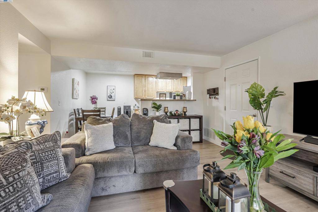 1293 Lakeview, Pittsburg, CA 94565