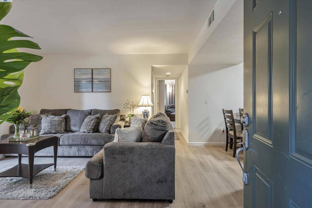 Pittsburg, CA 94565,1293 Lakeview
