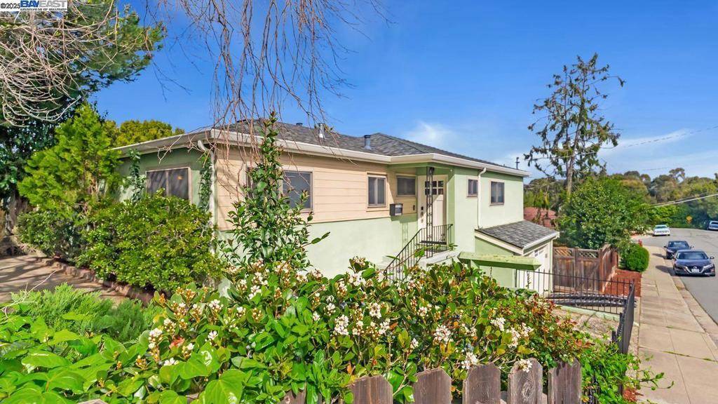 Hayward, CA 94541,24087 Azevedo Ave