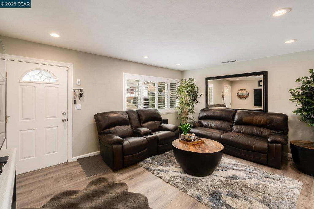 Benicia, CA 94510,6 Alta Loma