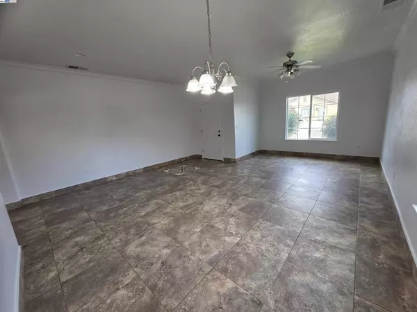 Sacramento, CA 95838,254 Peach Leaf Way