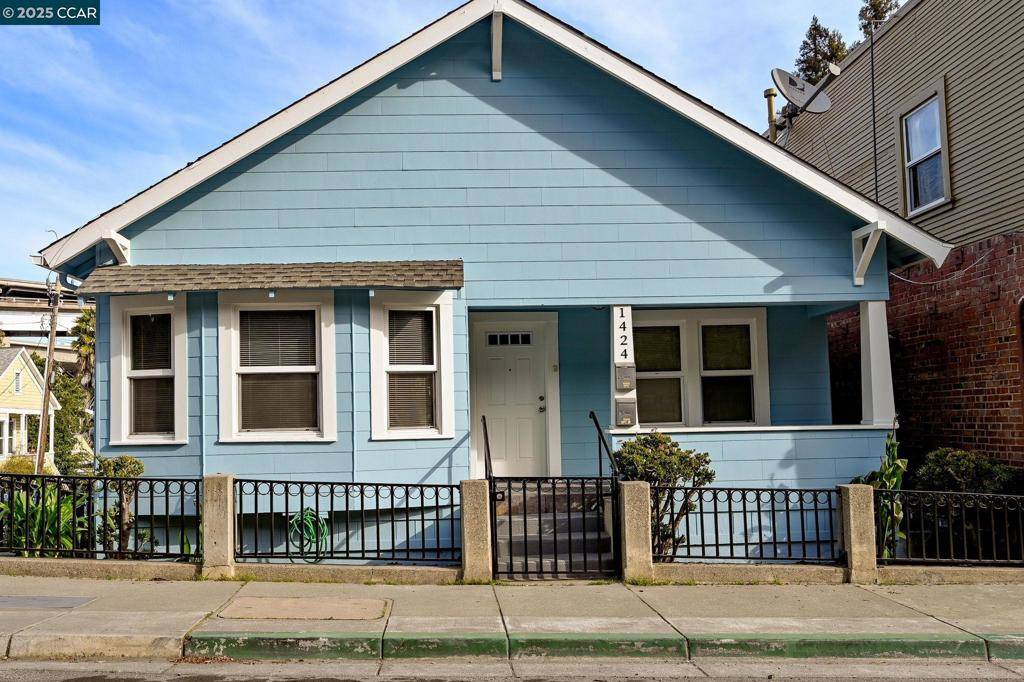 1424 Pomona St, Crockett, CA 94525