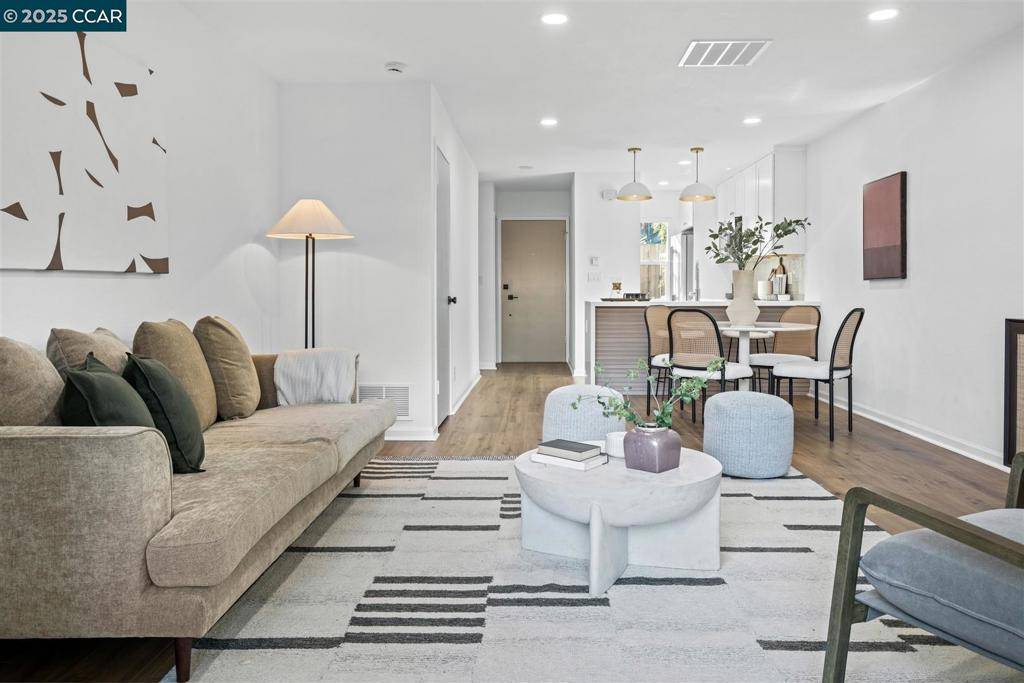 1411 Creekside Dr #7, Walnut Creek, CA 94596