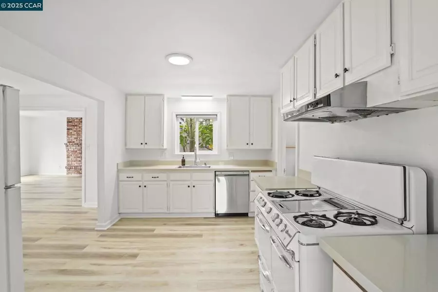 742 La Paloma Rd, El Sobrante, CA 94803
