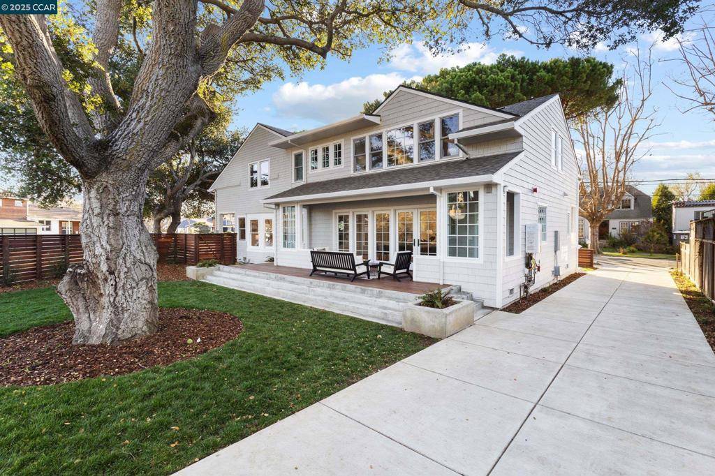 524 Oak Grove Ave., Burlingame, CA 94010