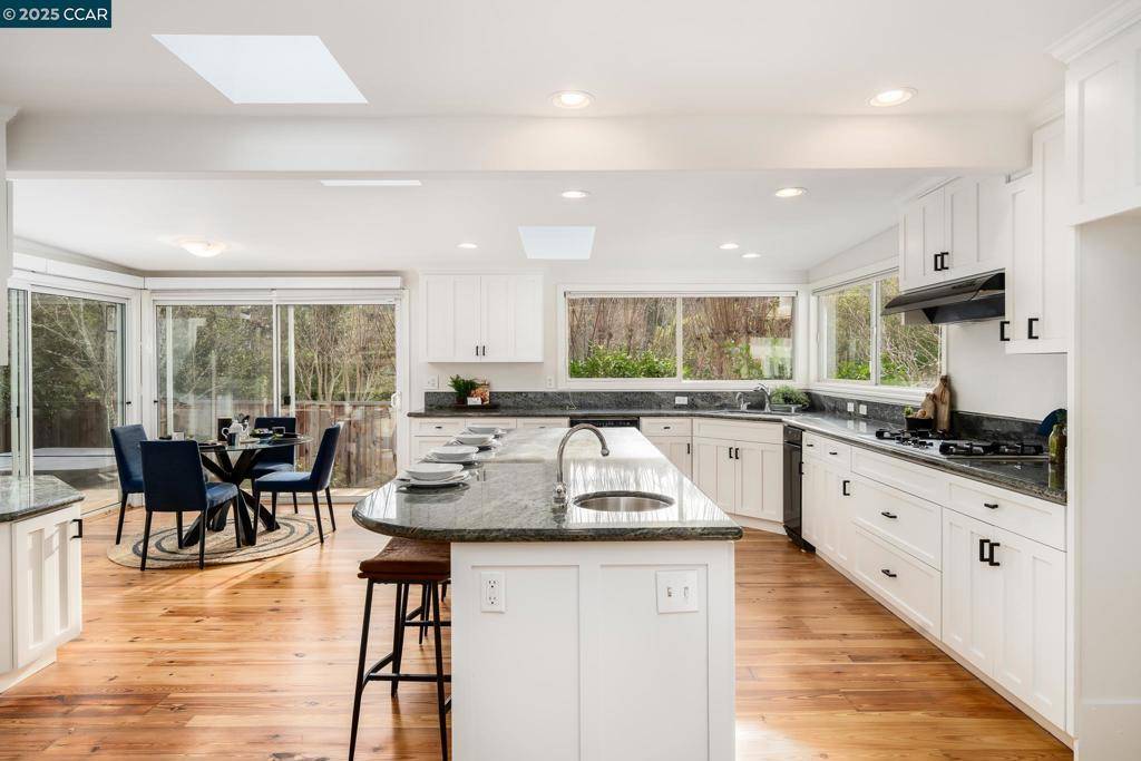 Orinda, CA 94563,231 Orchard Rd