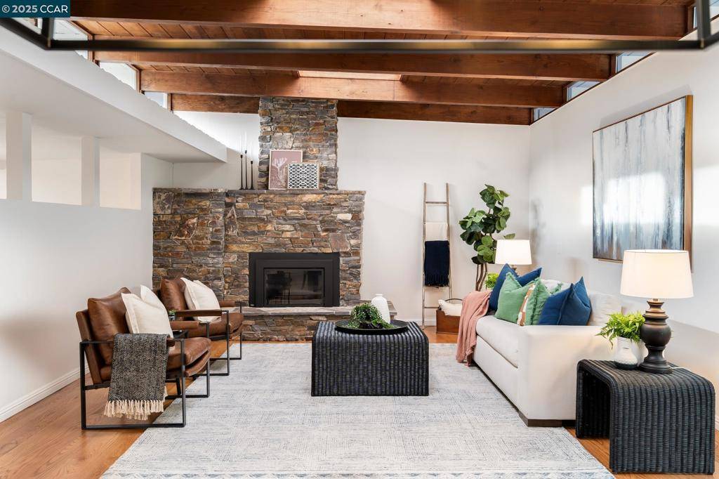 231 Orchard Rd, Orinda, CA 94563