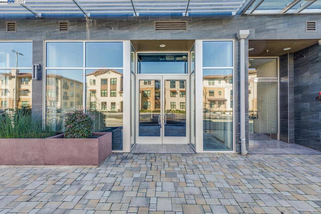 San Carlos, CA 94070,520 El Camino Real #201