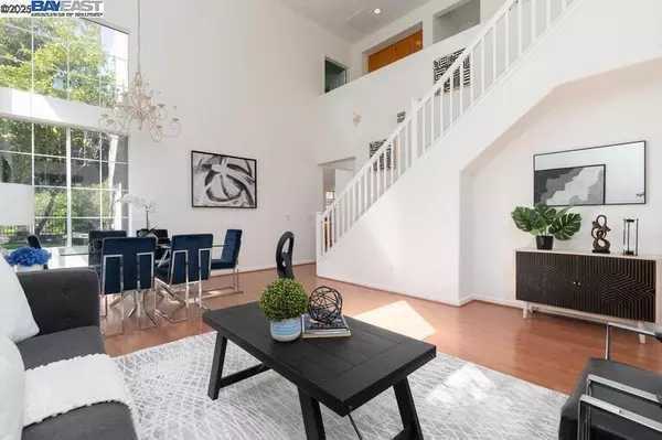 220 Bridgehead Ln, Hayward, CA 94544