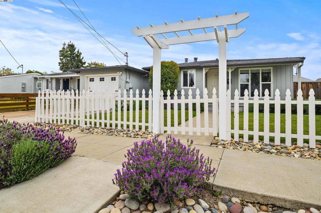 Livermore, CA 94551,1055 Locust St