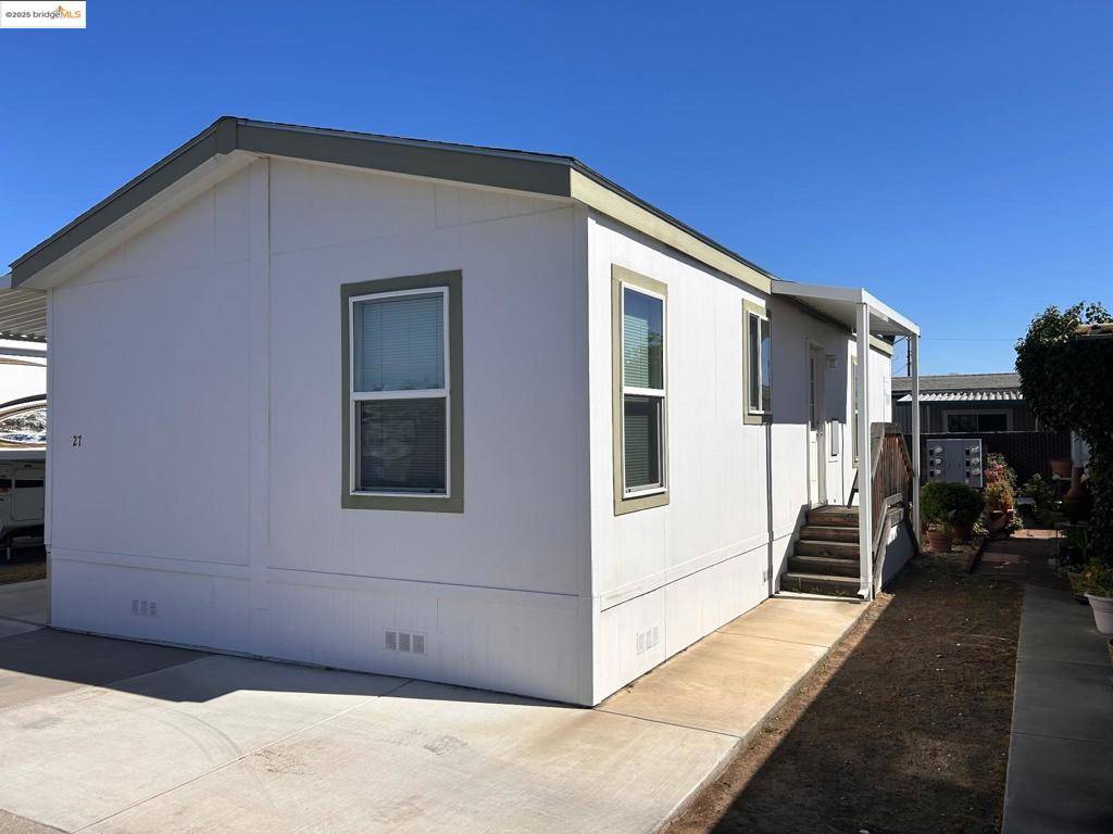 Oakley, CA 94561,210 W Cypress Rd.