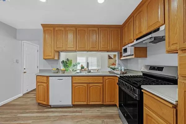 Oakland, CA 94605,4828 Stacy St