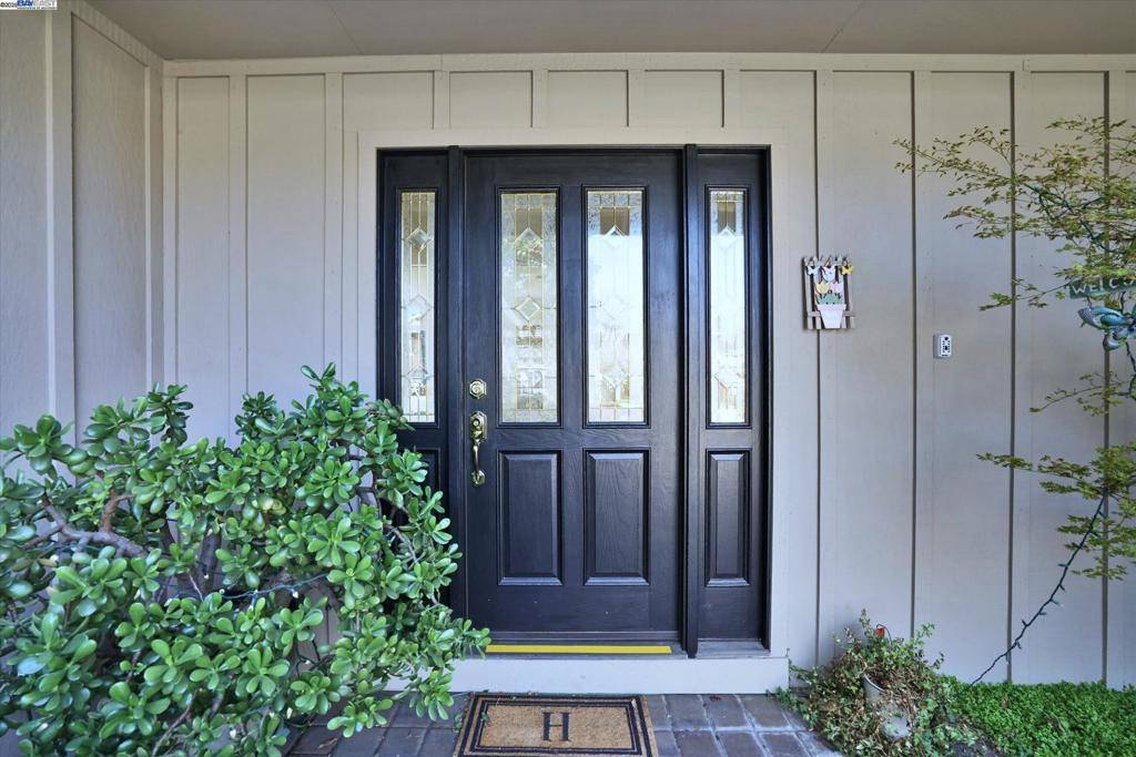 Pleasanton, CA 94566,2375 Woodthrush Way