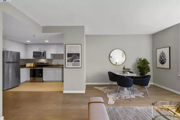 San Francisco, CA 94107,250 King St #668