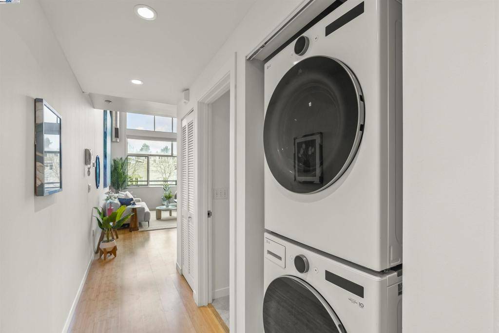 Berkeley, CA 94705-2086,2400 Dowling #7