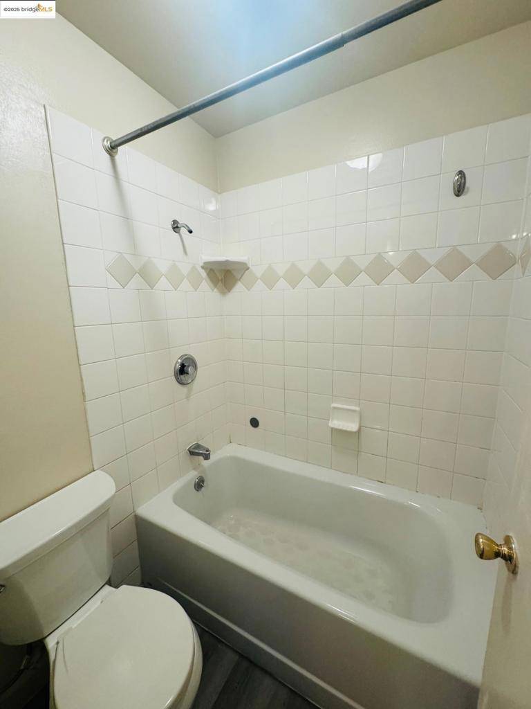 Concord, CA 94518,1076 Mohr Ln #B