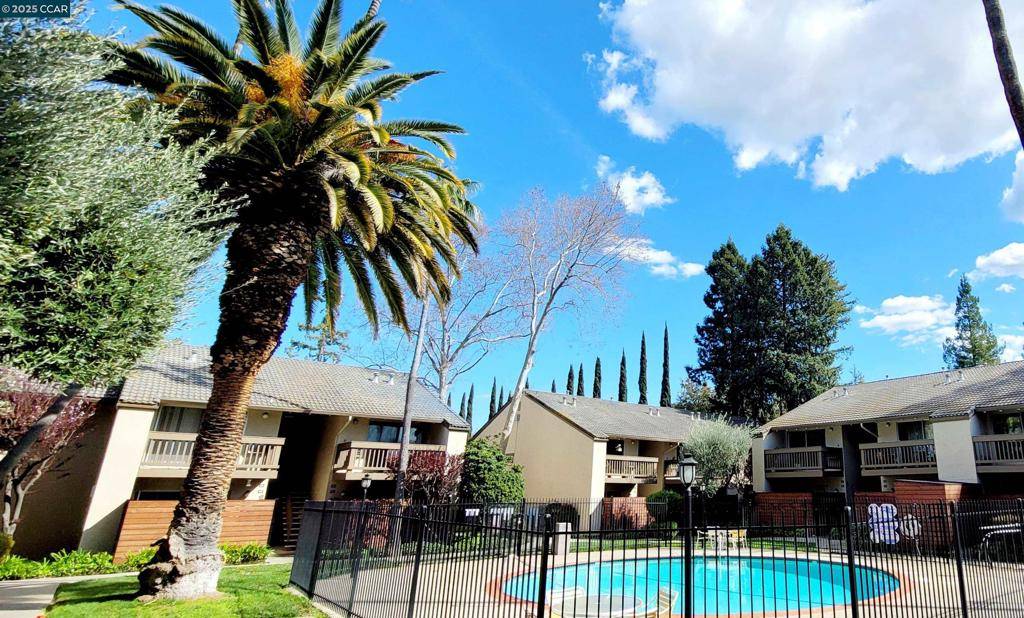 2730 Oak Rd #54,  Walnut Creek,  CA 94597
