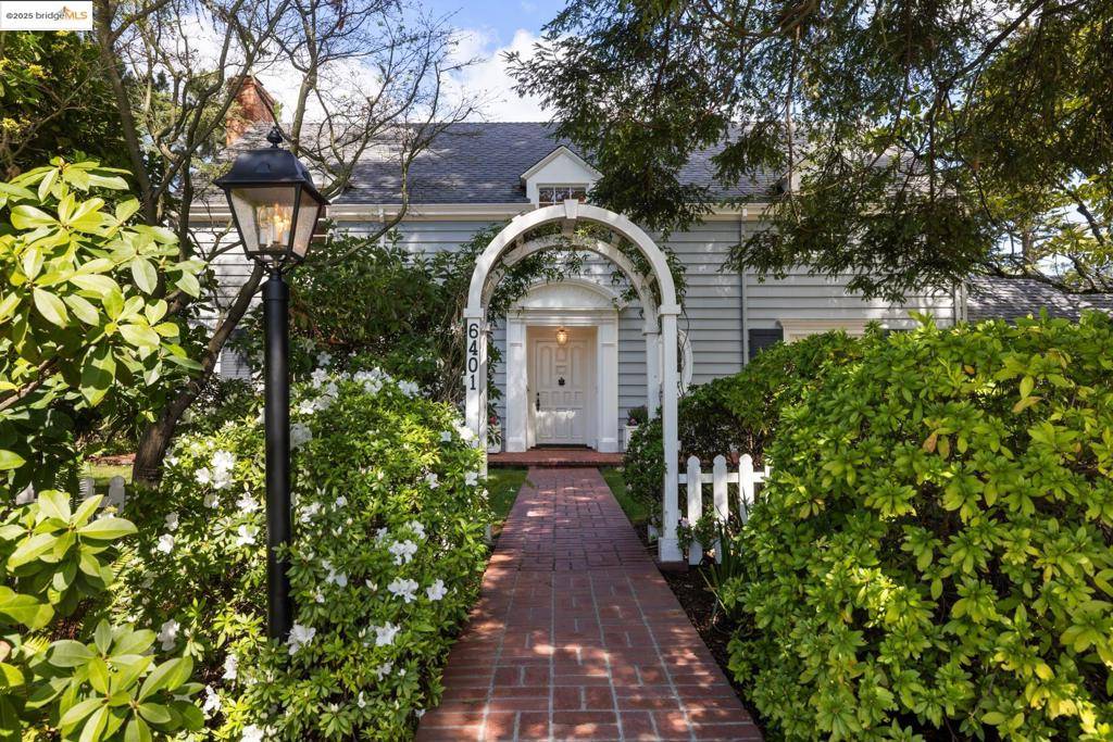 6401 Ascot Drive, Oakland, CA 94611