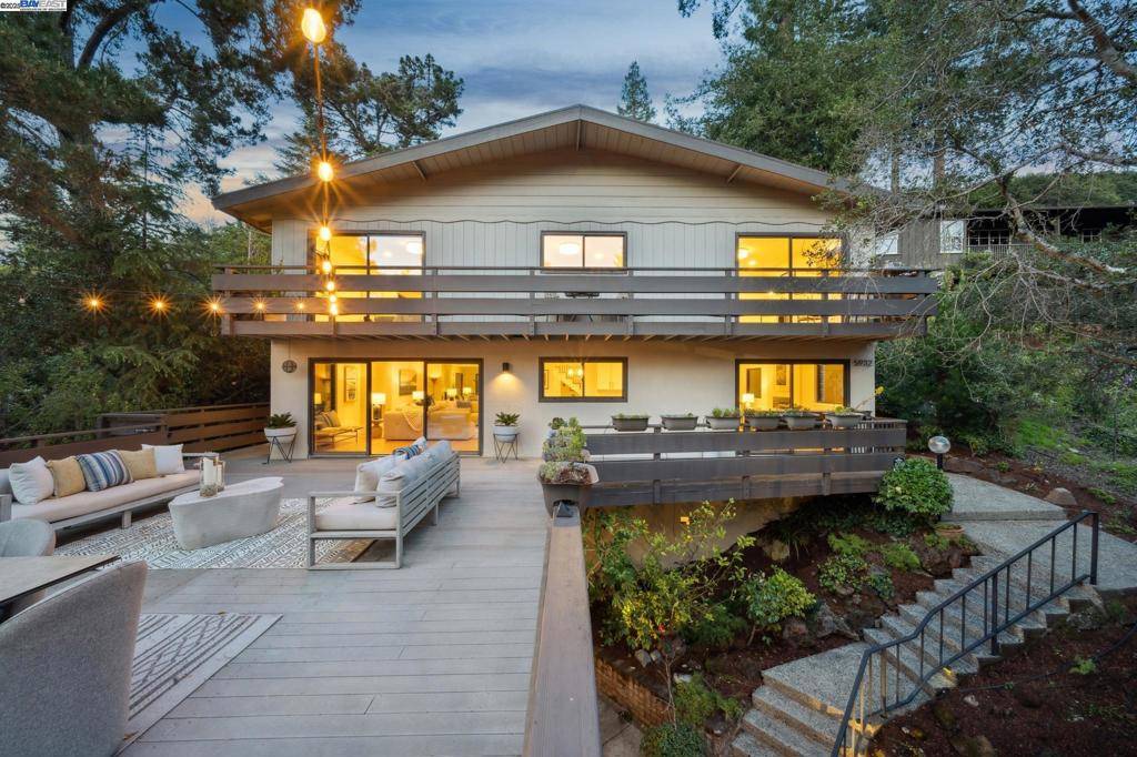 5932 HARBORD DRIVE, Oakland, CA 94611