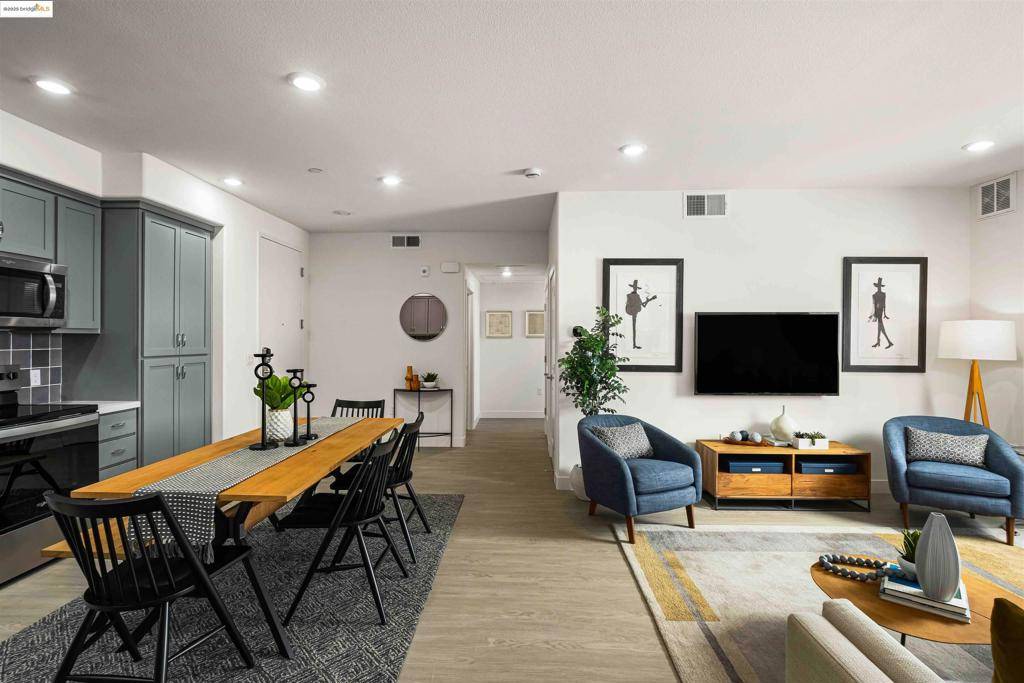 Hayward, CA 94544,500 Somi Ct #402