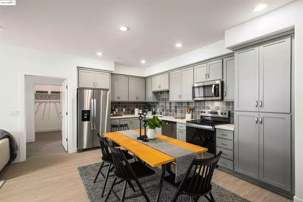 Hayward, CA 94544,500 Somi Ct #402