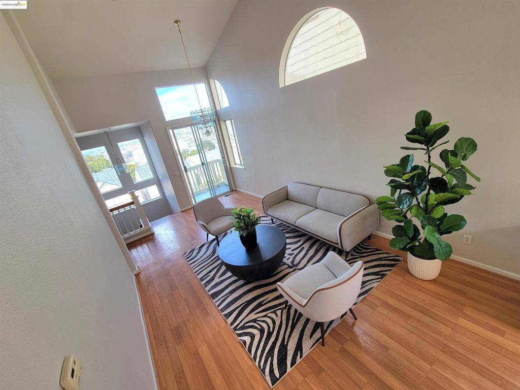 Daly City, CA 94014,386 Bay Ridge Drive