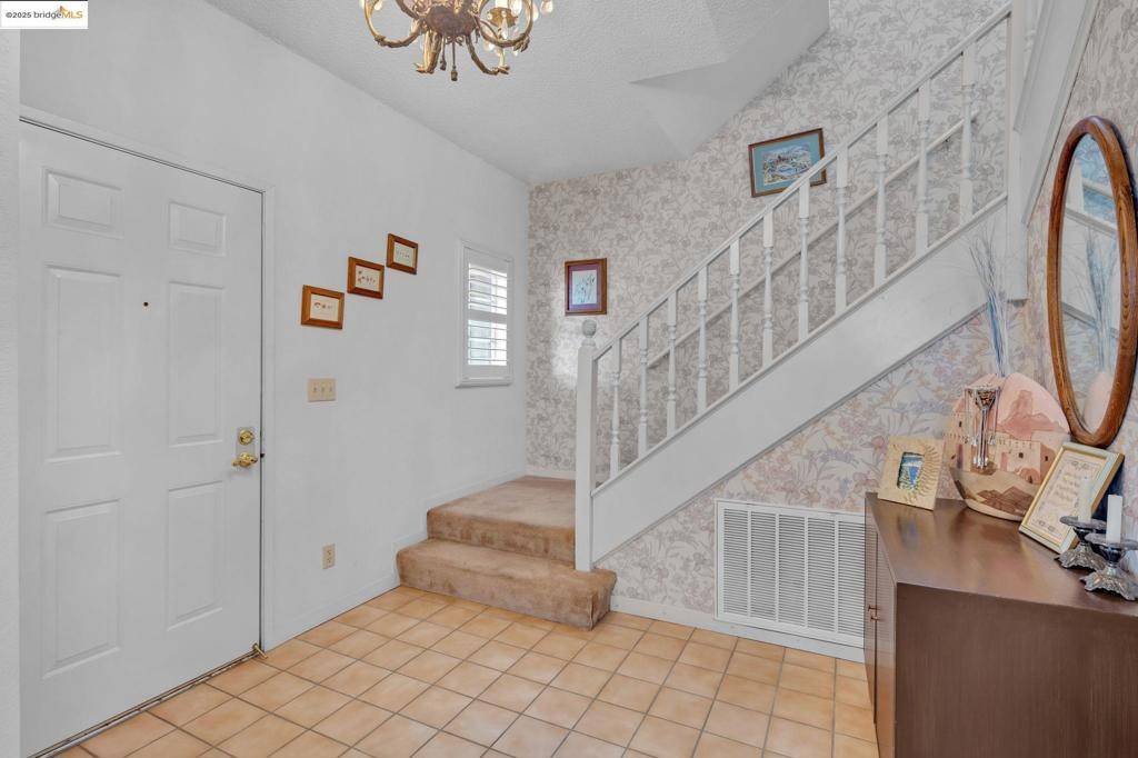 Vacaville, CA 95688,363 Limerick Way