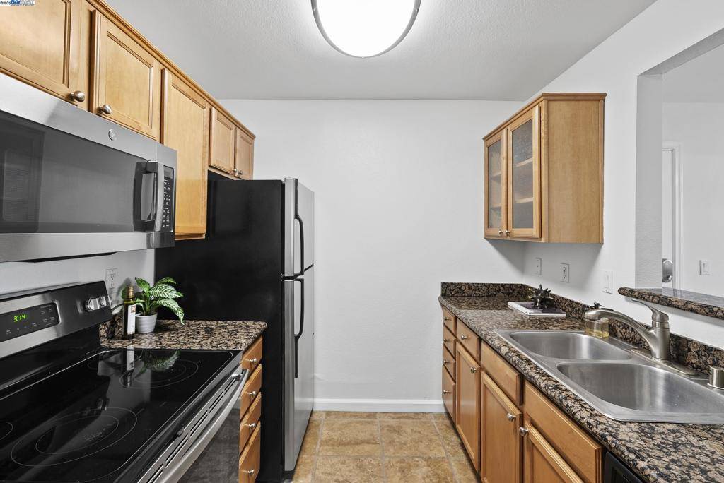 San Ramon, CA 94583,140 Reflections Dr. #11