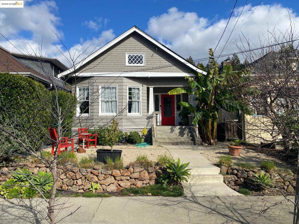6104 Hillegass Ave, Oakland, CA 94618