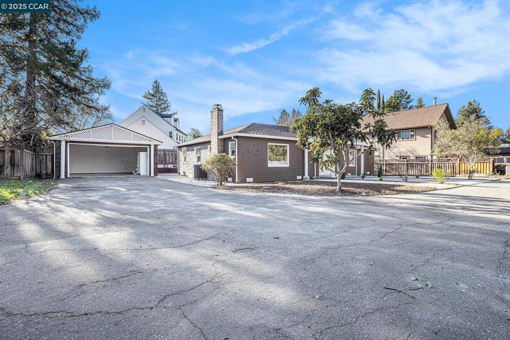 Walnut Creek, CA 94595,2139 WHYTE PARK AVE