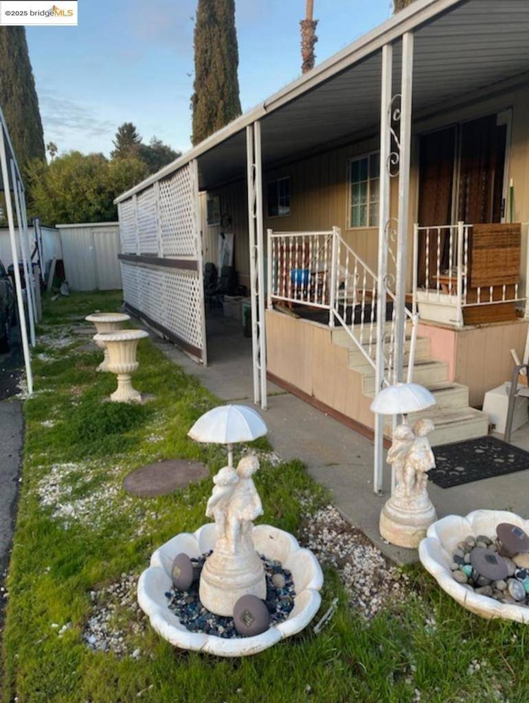 Concord, CA 94518,56 Koch Ln.