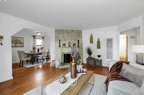 Oakland, CA 94603-3614,11132 Acalanes Dr