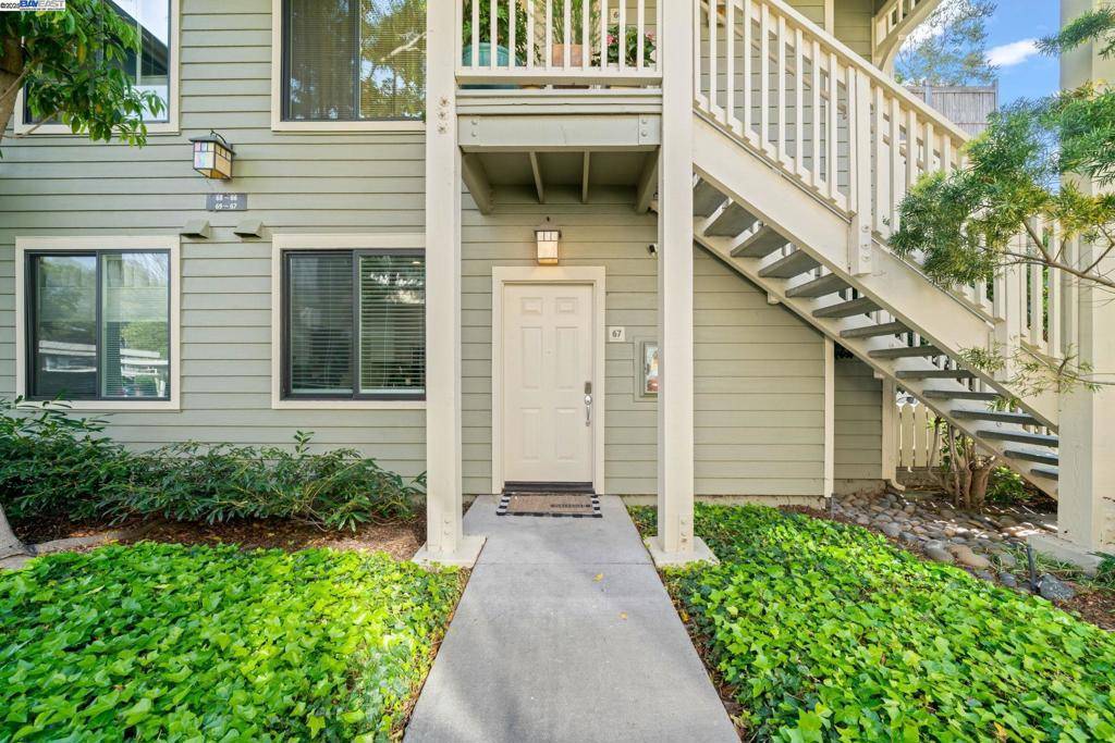 67 Lakeshore Ct, Richmond, CA 94804