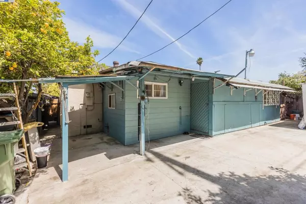 Milpitas, CA 95035,1122 Park Grove Dr