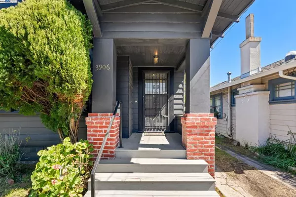 Oakland, CA 94609,3906 Webster St
