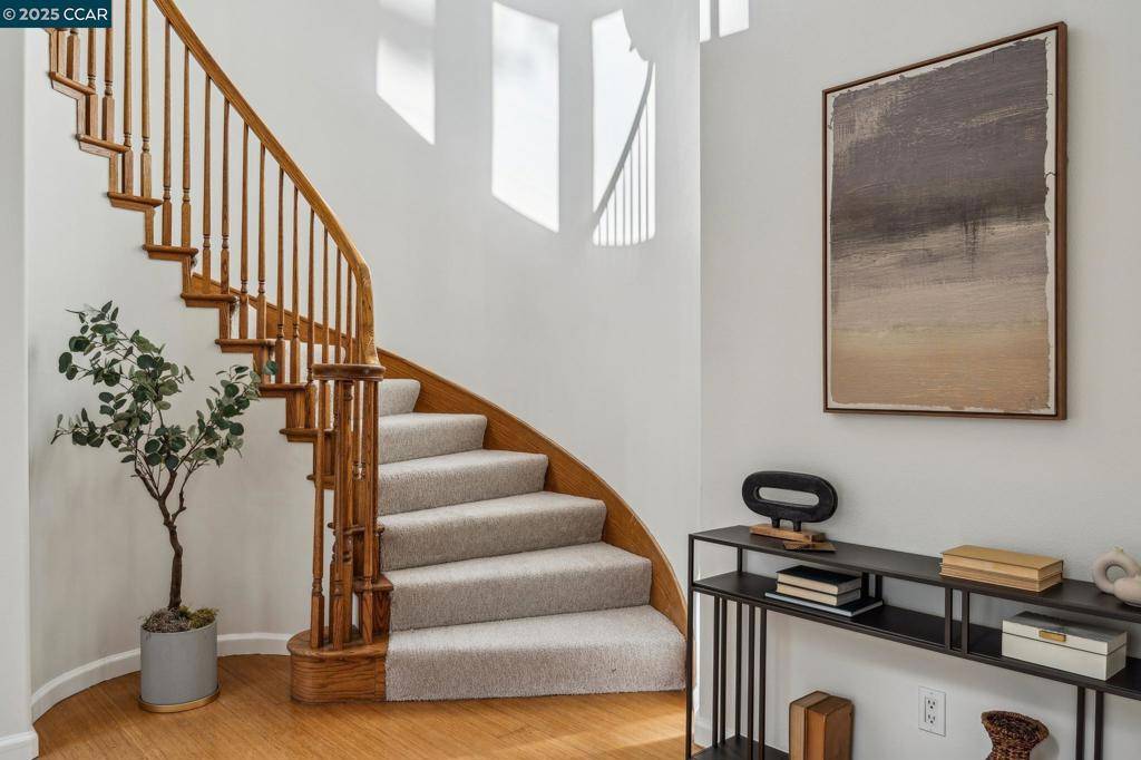 Walnut Creek, CA 94595,1886 Rainbow View Dr