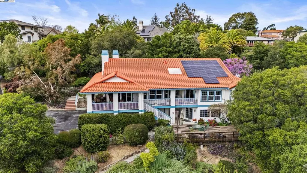 Hayward, CA 94542,3565 Star Ridge Rd
