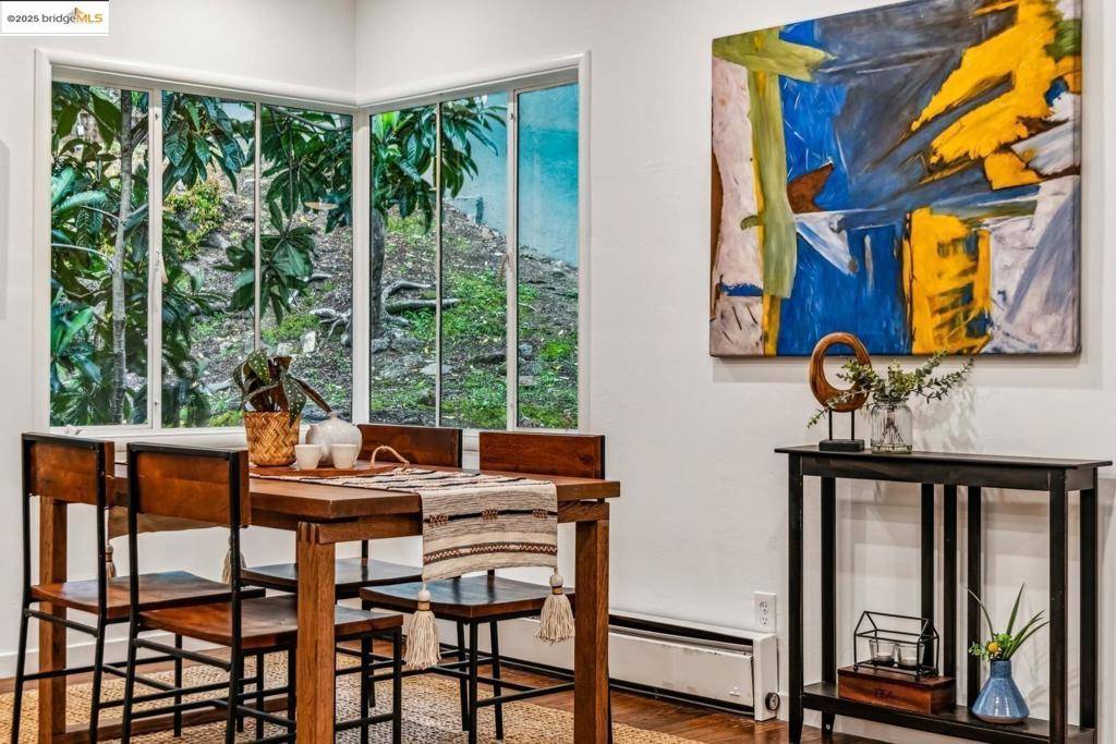 Berkeley, CA 94709,2704 Le Conte AVE #4