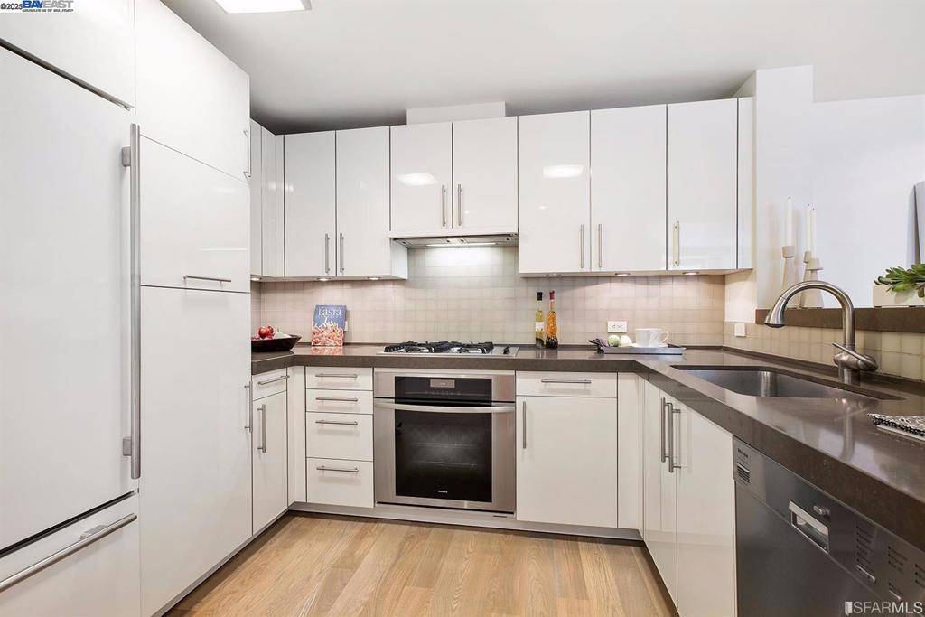 San Francisco, CA 94105,188 Minna St #24F