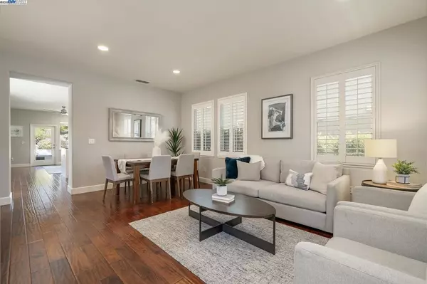 Danville, CA 94506,122 Center Ct